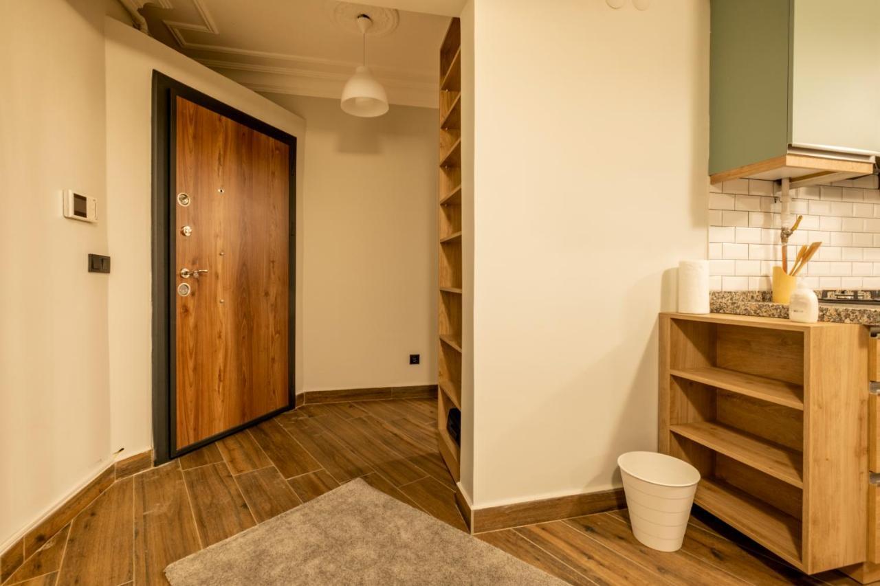 Апартаменты Spacious And Comfy 2Br In The Heart Of Cihangir Стамбул Экстерьер фото