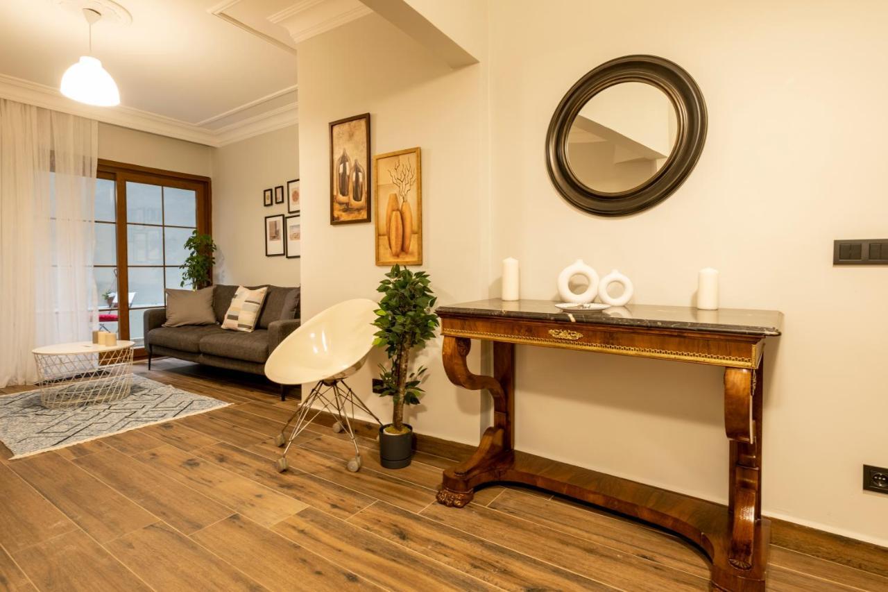 Апартаменты Spacious And Comfy 2Br In The Heart Of Cihangir Стамбул Экстерьер фото