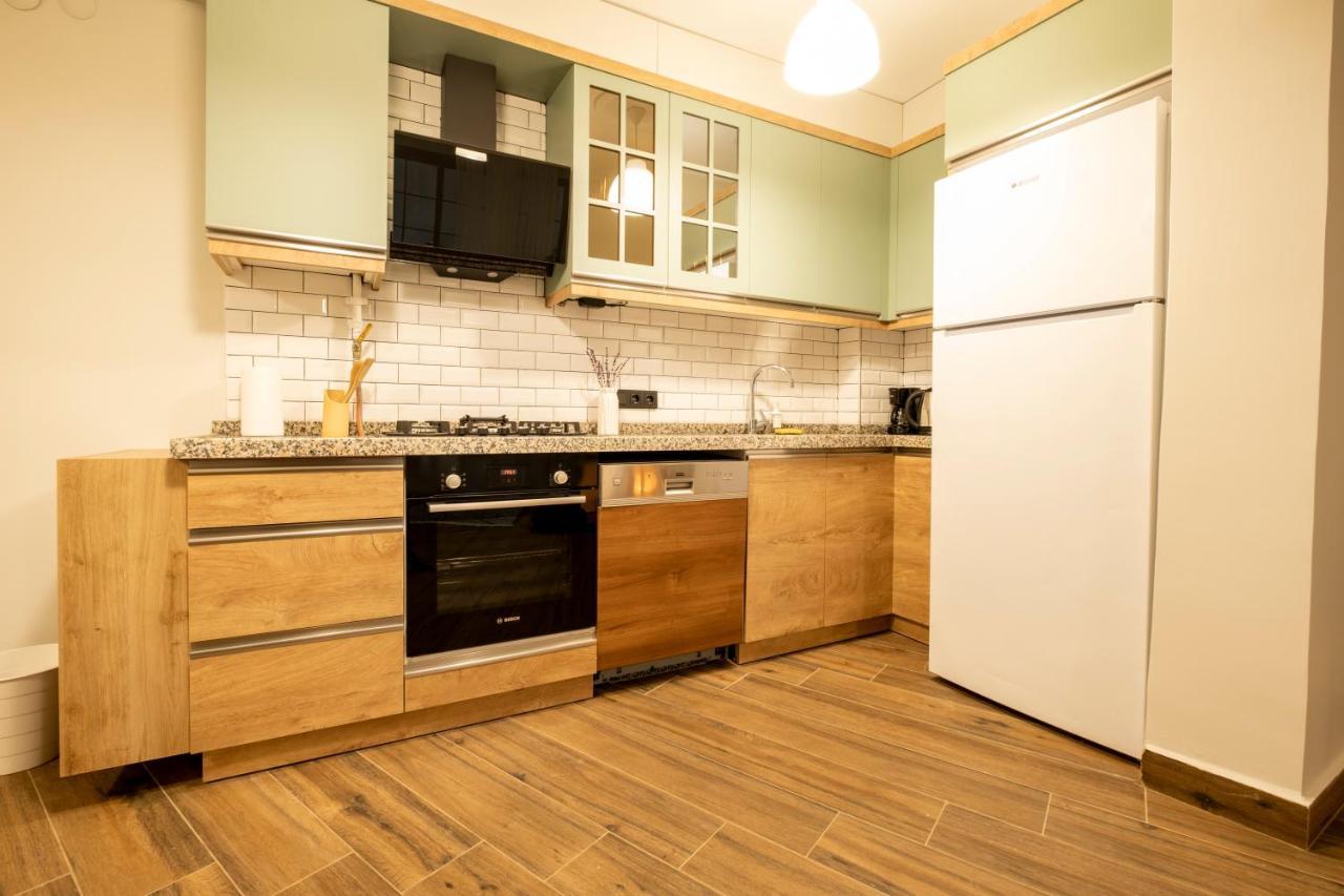 Апартаменты Spacious And Comfy 2Br In The Heart Of Cihangir Стамбул Экстерьер фото